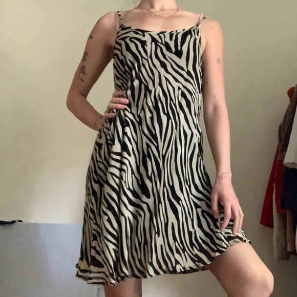 Zebra Printed Le Chateau Babydoll Dress Size S - Picture 1 of 4